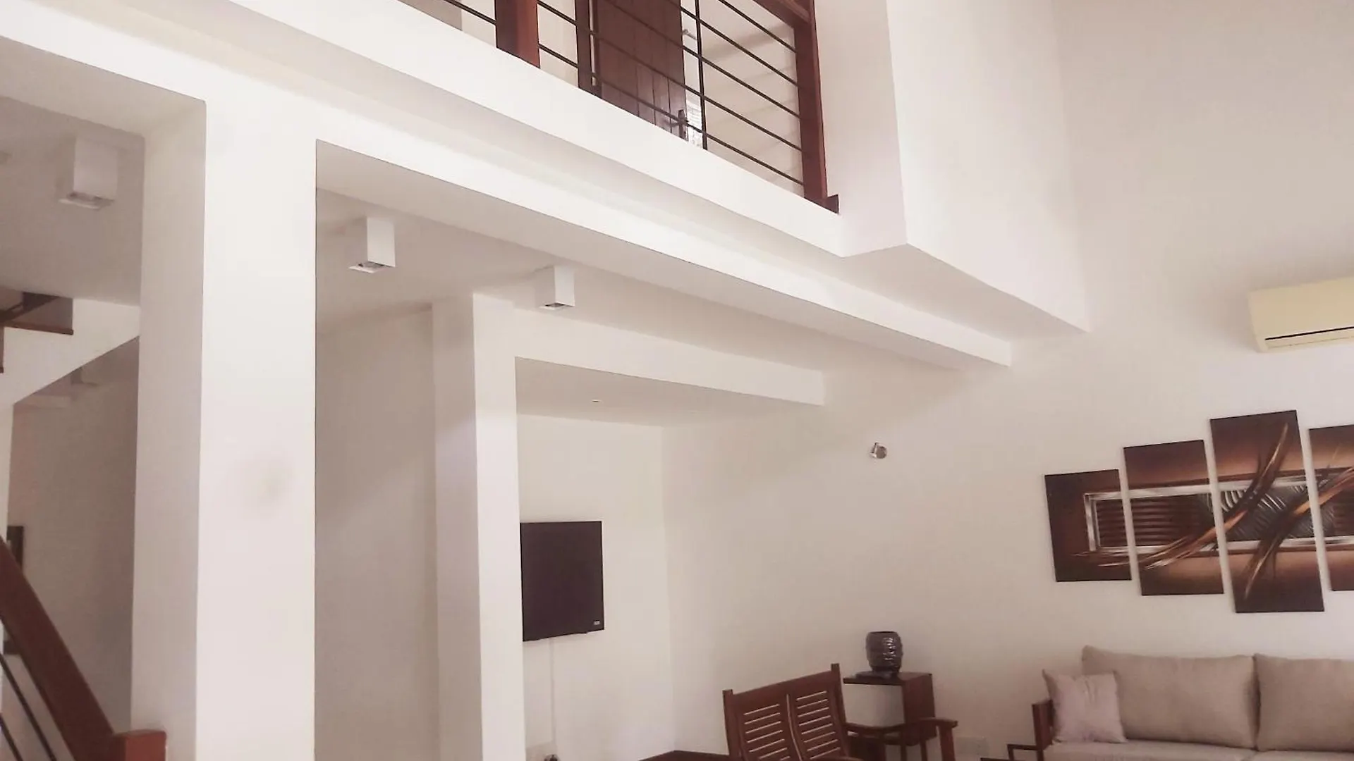 Greyline Villa Gampaha