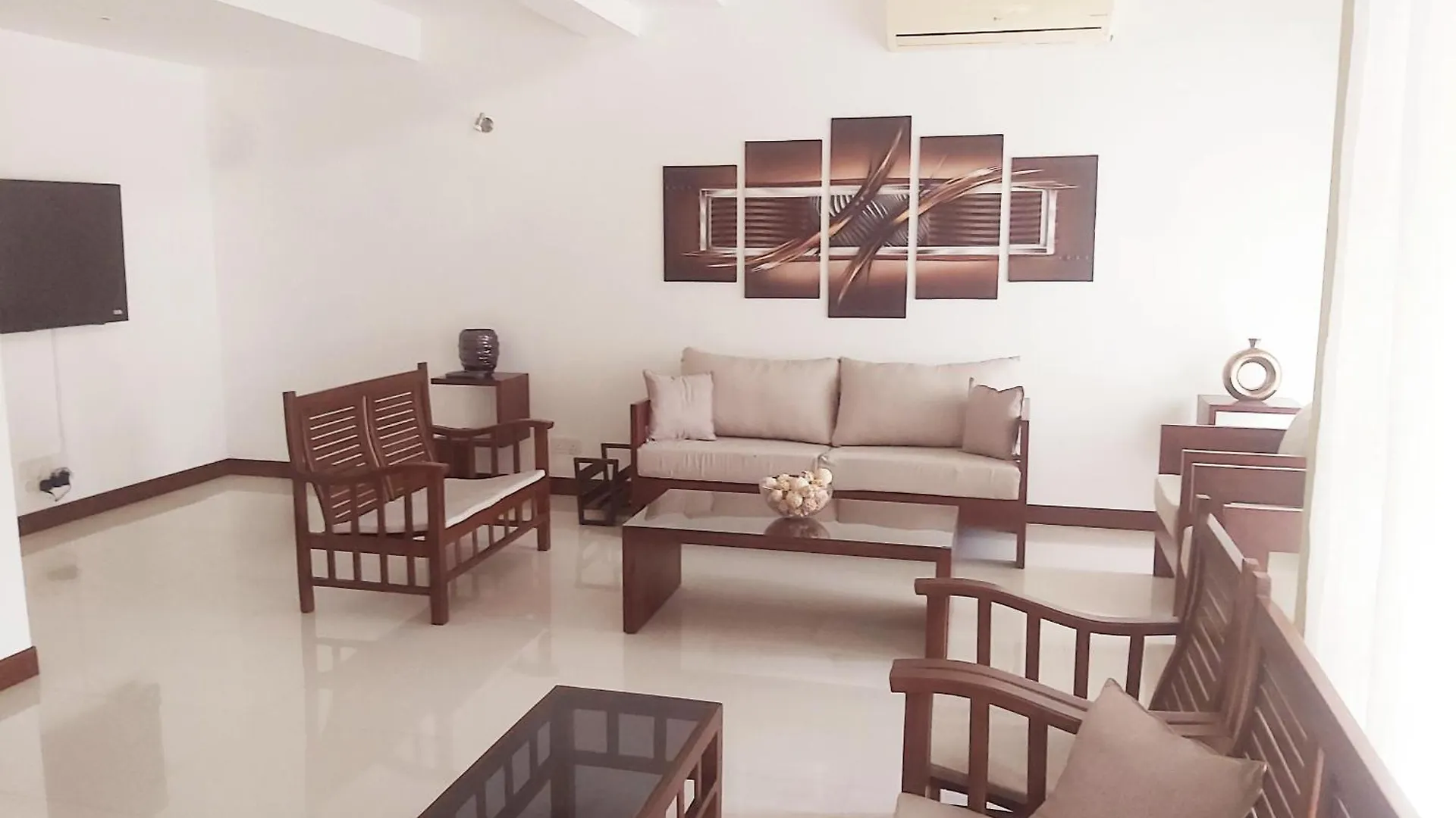 Greyline Villa Gampaha Sri Lanka