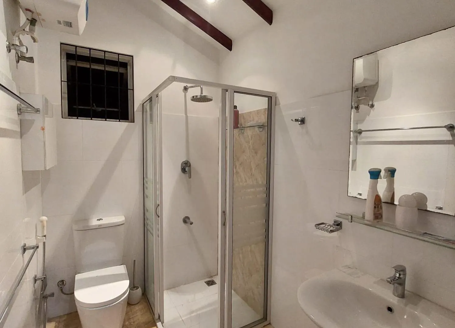Greyline Villa Gampaha