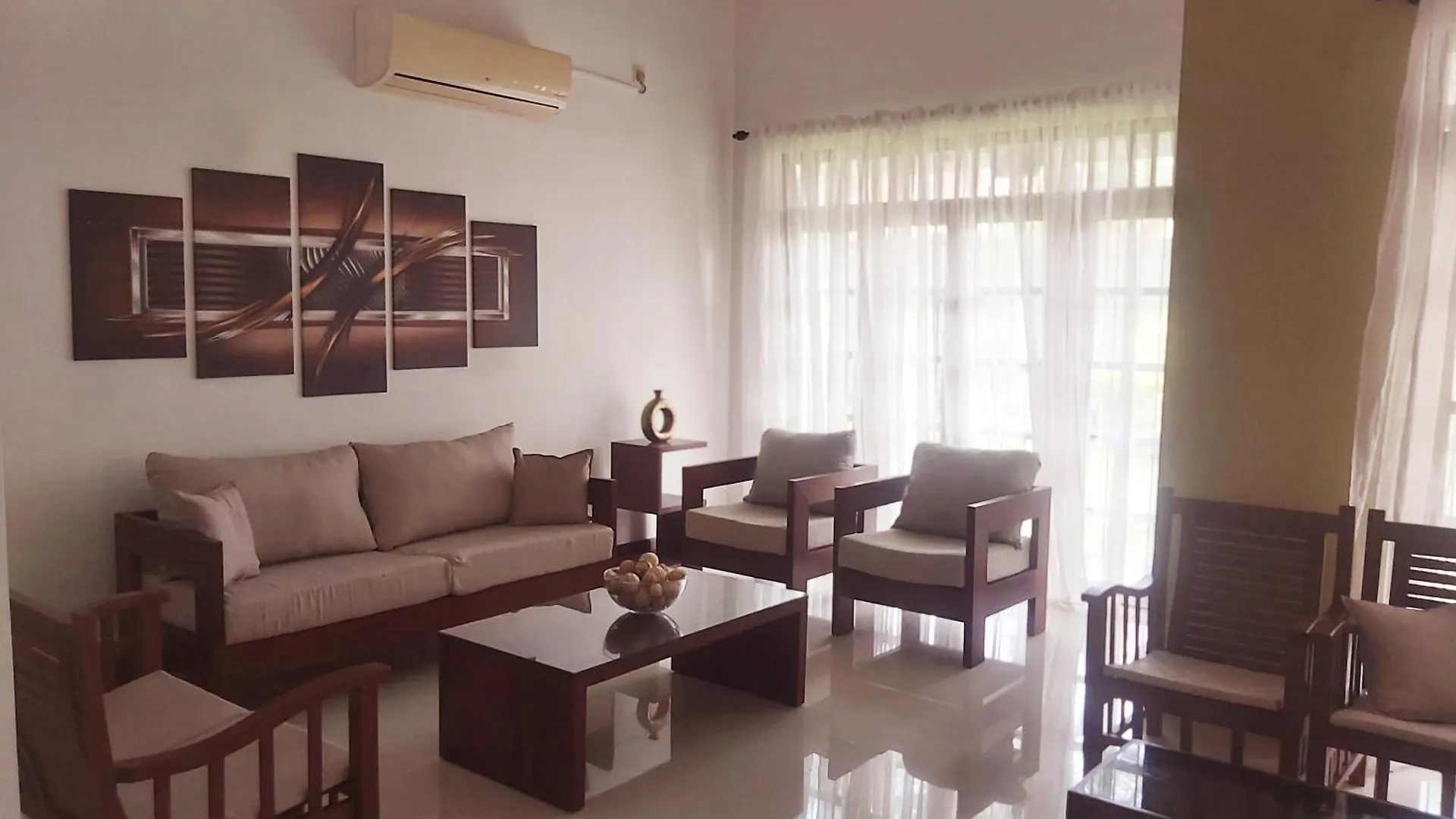 Greyline Villa Gampaha 0*,  Sri Lanka